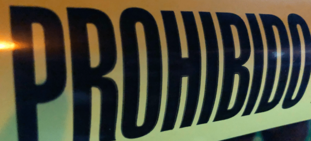 image-8-1024x464 Un grupo de sicarios abandonó cuatro cadáveres desmembrados, además atacaron con bombas molotov una plaza comercial textil en Michoacán